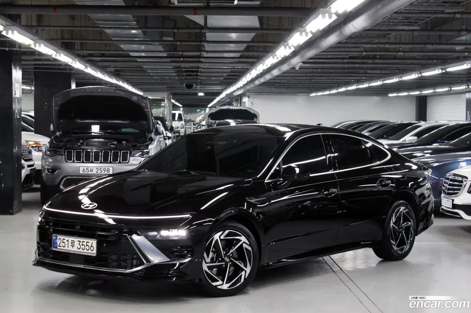 Hyundai Sonata The Edge Hybrid 2023 — миниатюра 3