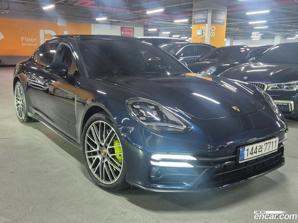 Porsche Panamera (971) 2.9 AWD E- 2023 — миниатюра 2