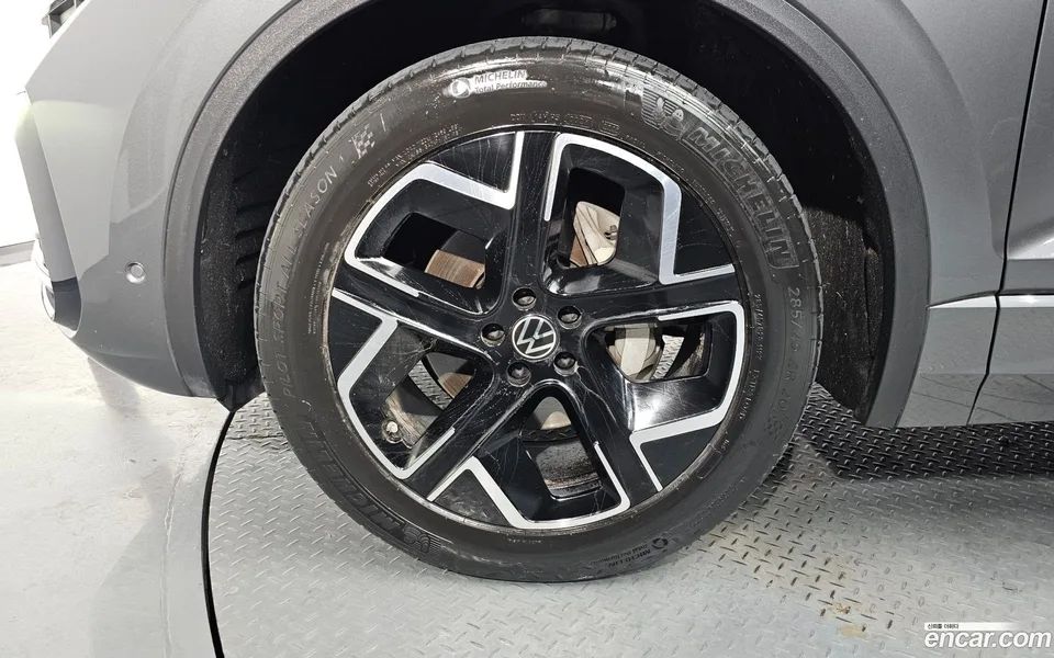 Volkswagen Touareg 3.0 TDI 2024 — миниатюра 2