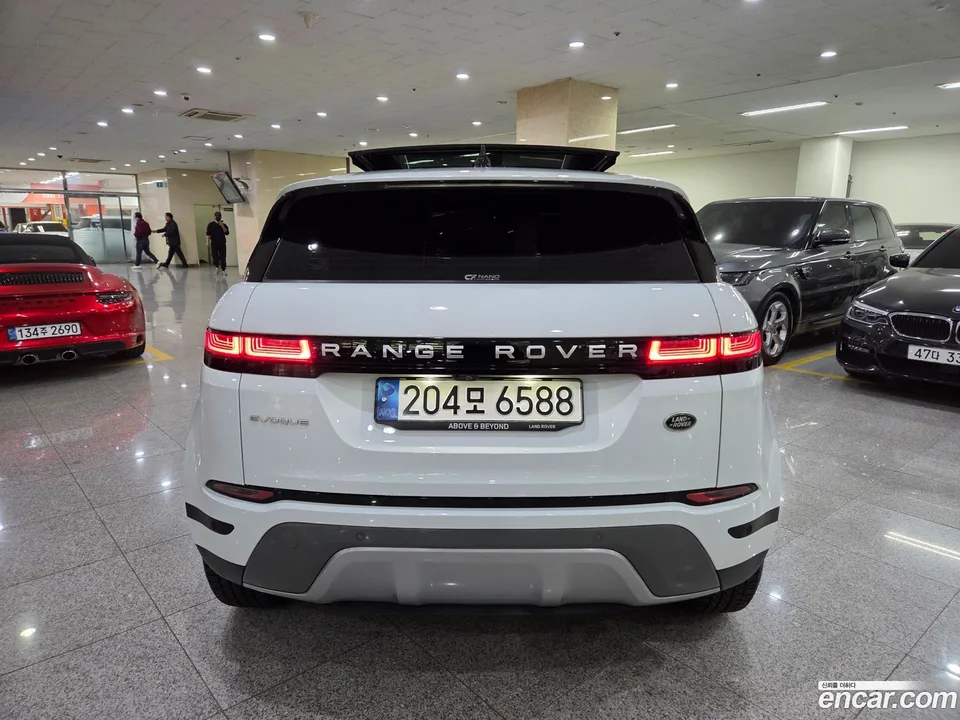 Land Rover Range Rover Evoque P250 S 2023 — миниатюра 4