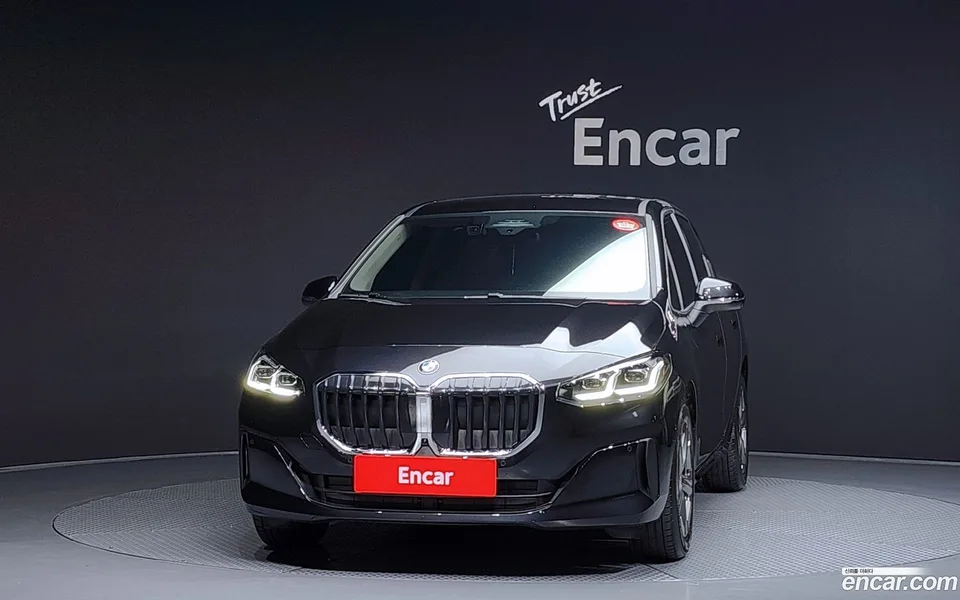 BMW 2 Series Active Tourer 220i 2025 — миниатюра 3