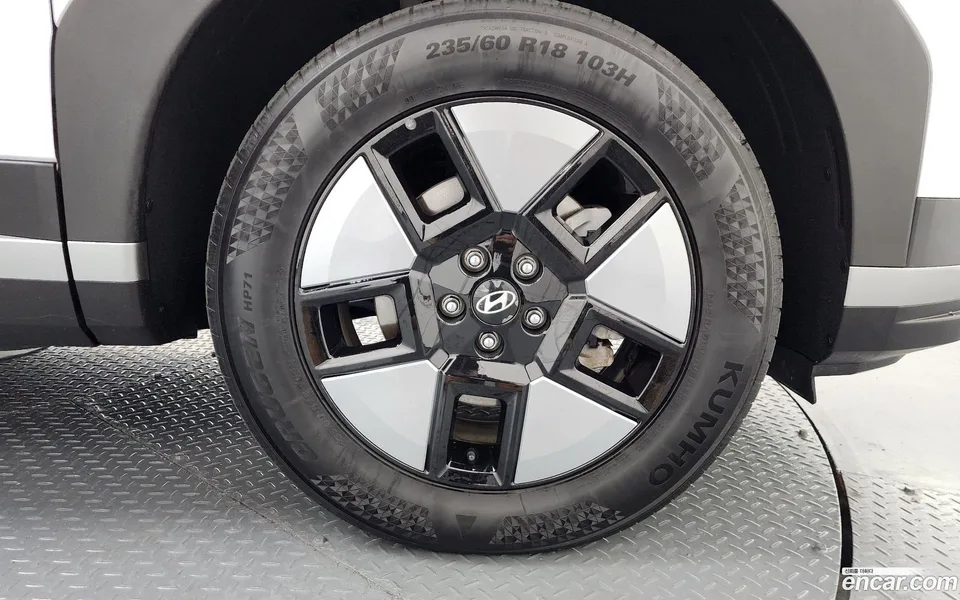 Hyundai SantaFe HEV 1.6 2WD 2023 — миниатюра 5