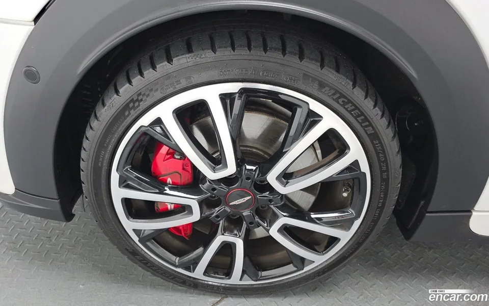 MINI Cooper S JCW 2024 — миниатюра 2