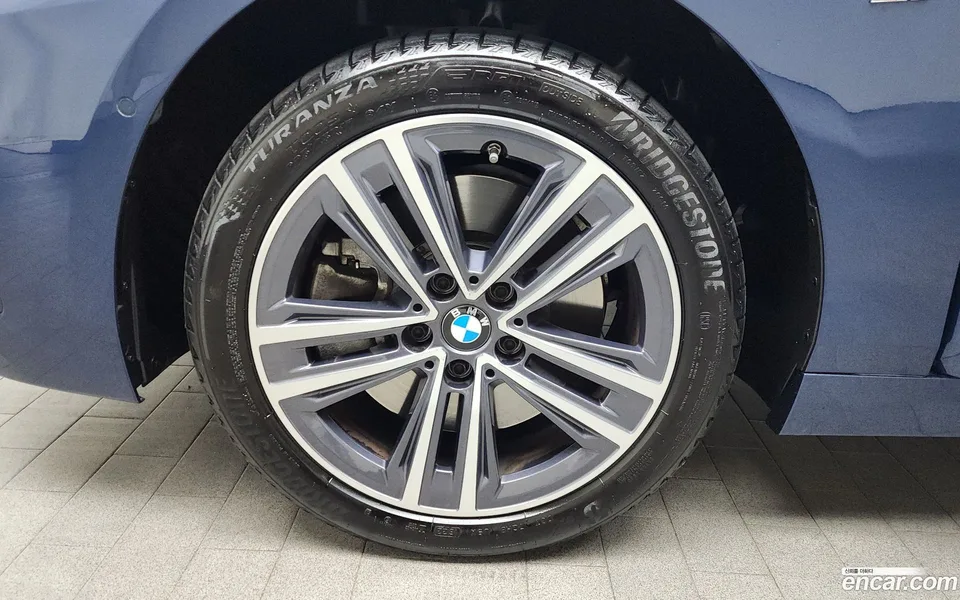 BMW 2 Series Gran Coupe 220i 2022 — миниатюра 2