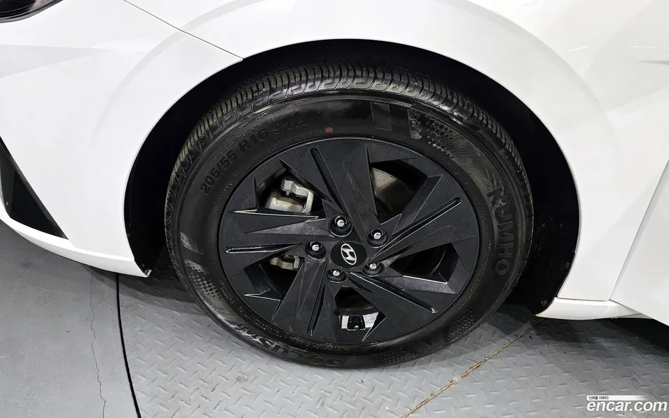 Hyundai Avante 1.6 2022 — миниатюра 5