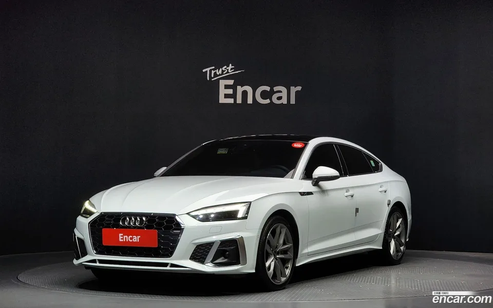 Audi A5 45 TFSI 2023 — фото 1, купить с доставкой в Москву
