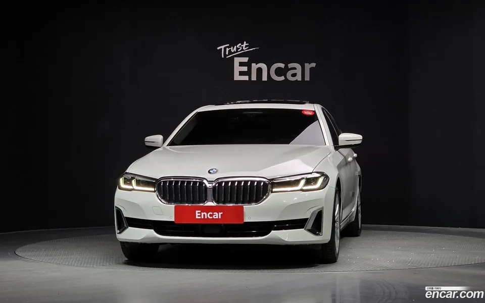 BMW 5 Series 530i 2023 — миниатюра 3