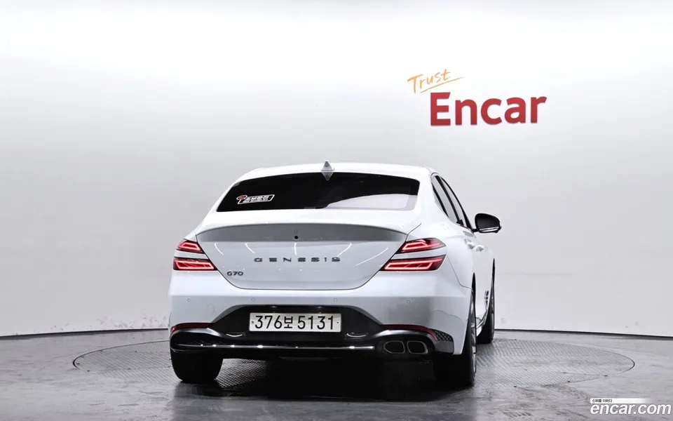 Genesis G70 2.0T 2WD 2022 — миниатюра 4