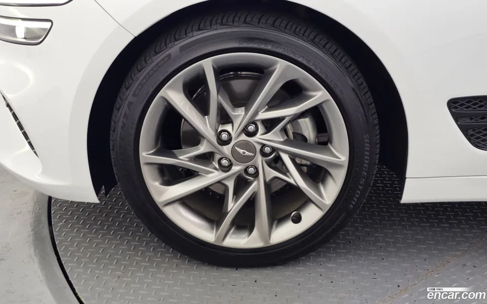 Genesis G70 2.0T 2WD 2022 — миниатюра 5