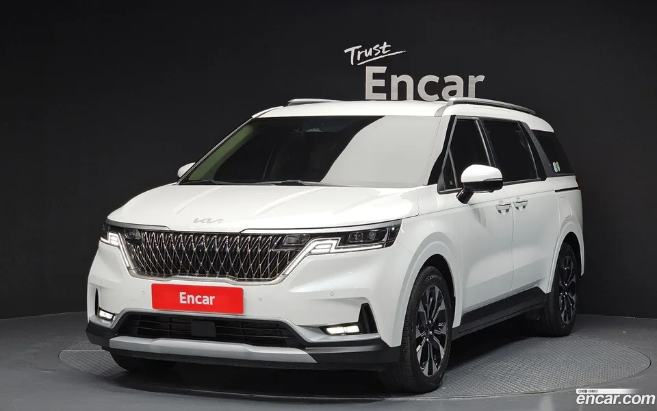 Kia Carnival 9 2022 — фото 1, купить с доставкой в Москву