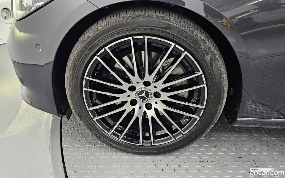 Mercedes-Benz C-Class C300 4MATIC 2024 — миниатюра 2