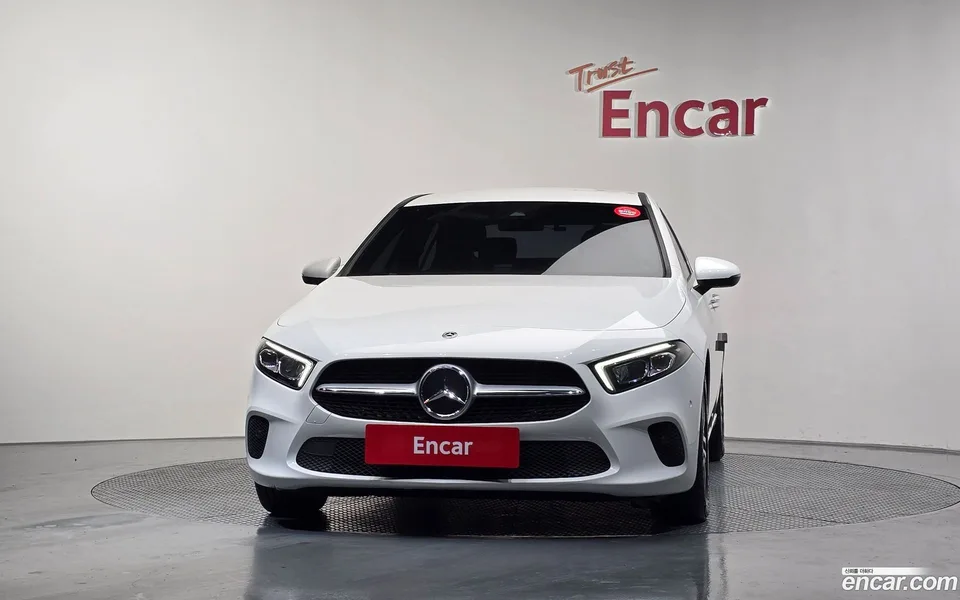 Mercedes-Benz A-Class A220 2022 — миниатюра 3