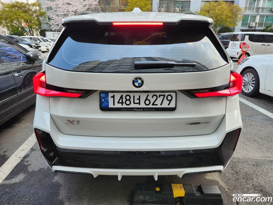 BMW X1 xDrive 20i M 2025 — миниатюра 2