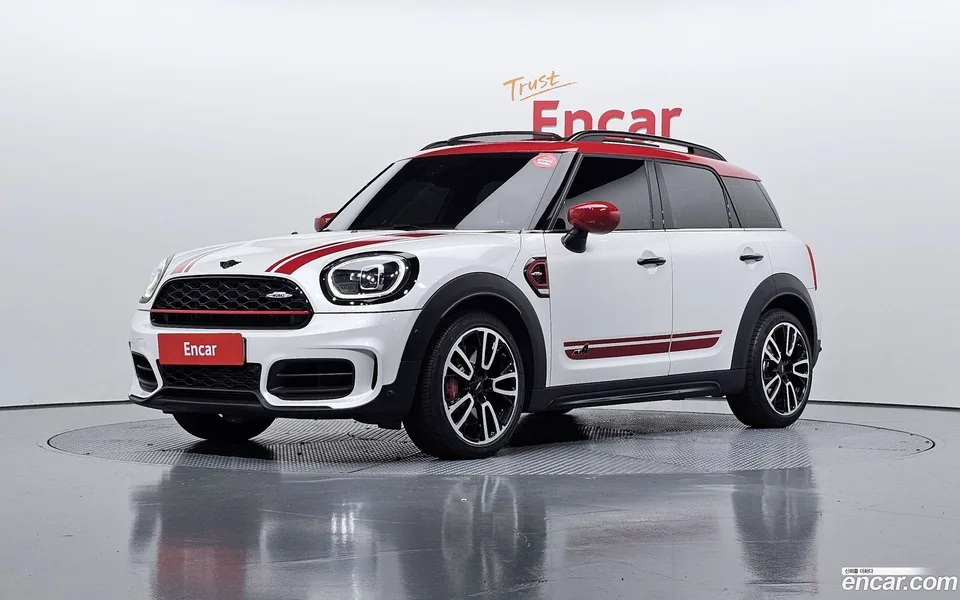 MINI Cooper S Countryman JCW 2023 — фото 1, купить с доставкой в Москву