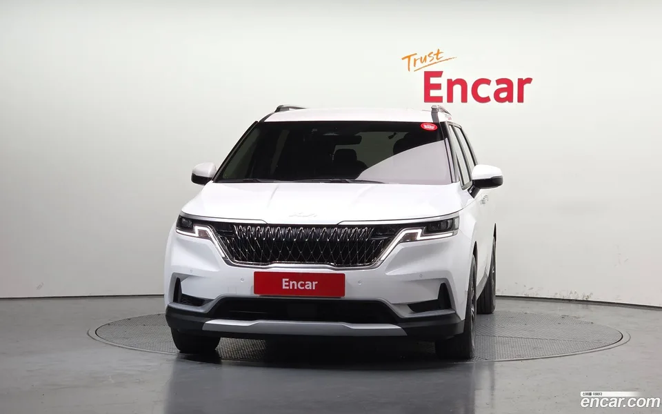 Kia Carnival 9 2023 — thumbnail 3