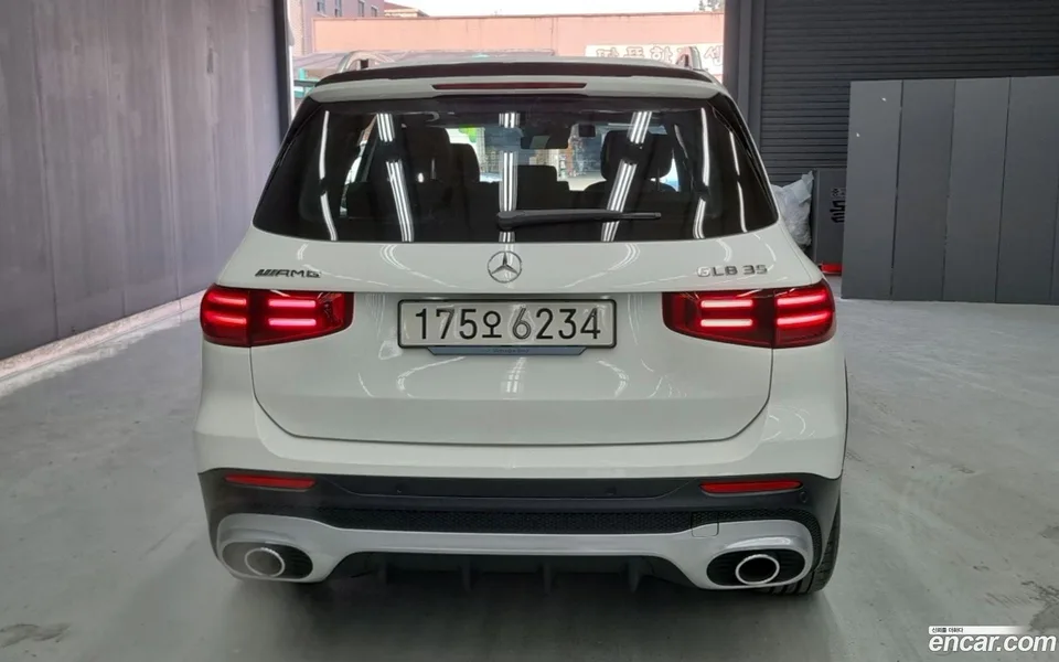 Mercedes-Benz GLB-Class AMG GLB35 4MATIC 2025 — миниатюра 4
