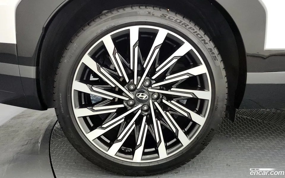 Hyundai SantaFe 2.5T 2WD 2023 — миниатюра 2