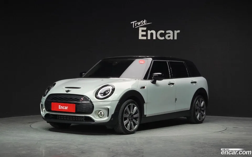 MINI Cooper S Clubman 2022 — фото 1, купить с доставкой в Москву