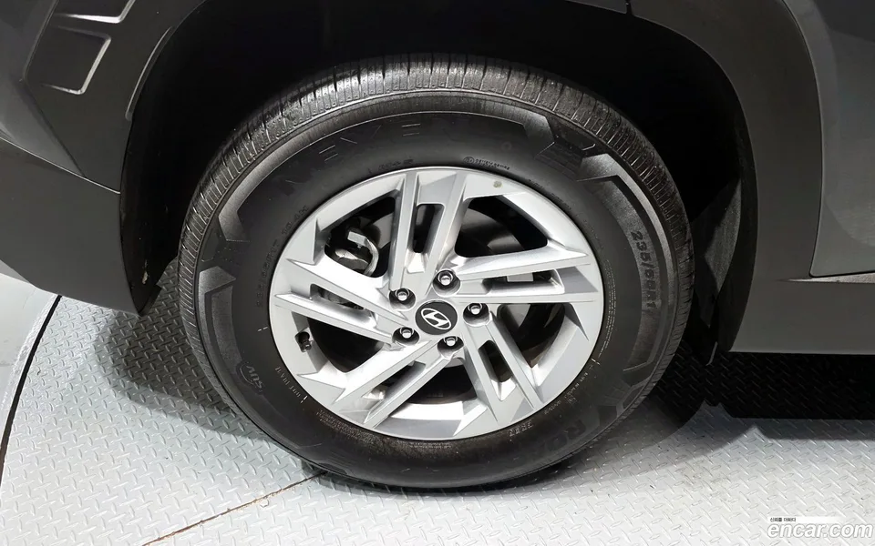 Hyundai Tucson NX4 1.6 2WD 2024 — миниатюра 2