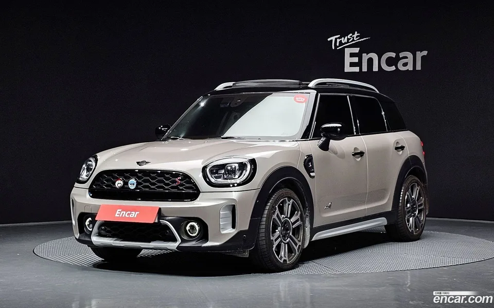 MINI Cooper S Countryman ALL4 2022 — фото 1, купить с доставкой в Москву