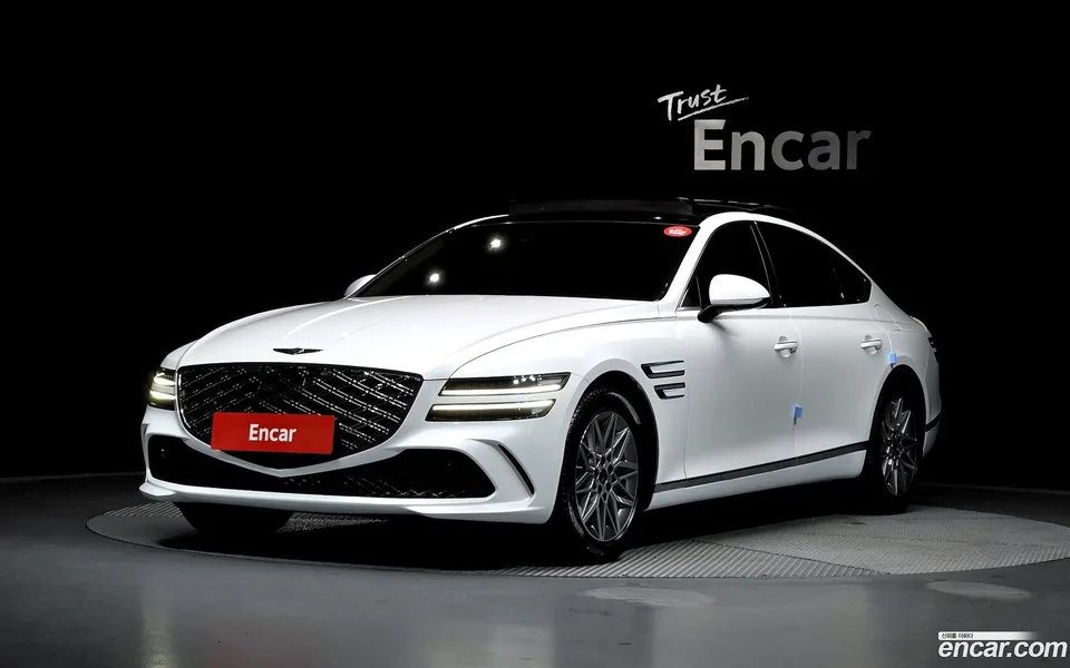 Genesis G80 2.5 2WD 2025 — фото 1, купить с доставкой в Москву