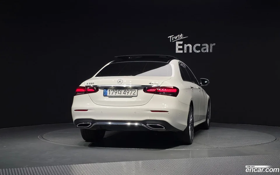 Mercedes-Benz E-Class E350 4MATIC AMG Line 2022 — миниатюра 4