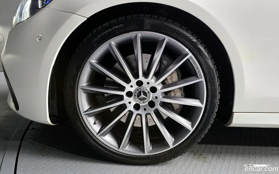 Mercedes-Benz E-Class E350 4MATIC AMG Line 2022 — миниатюра 5