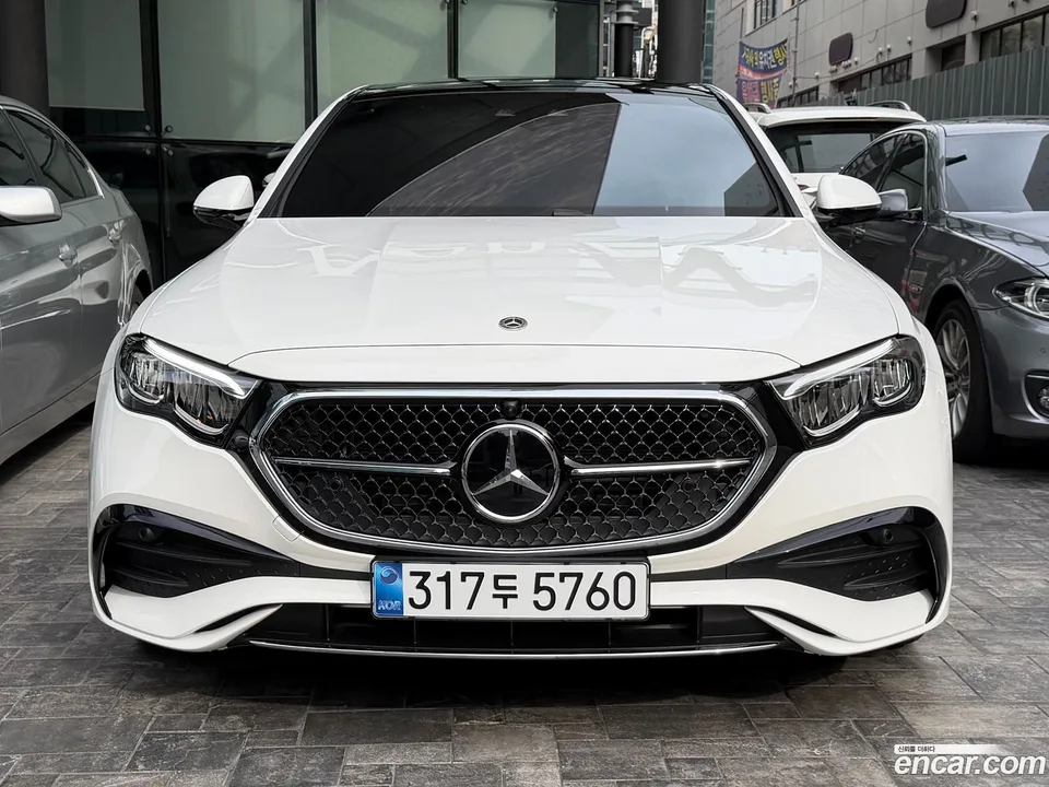 Mercedes-Benz E-Class E200 AMG Line 2025 — фото 1, купить с доставкой в Москву