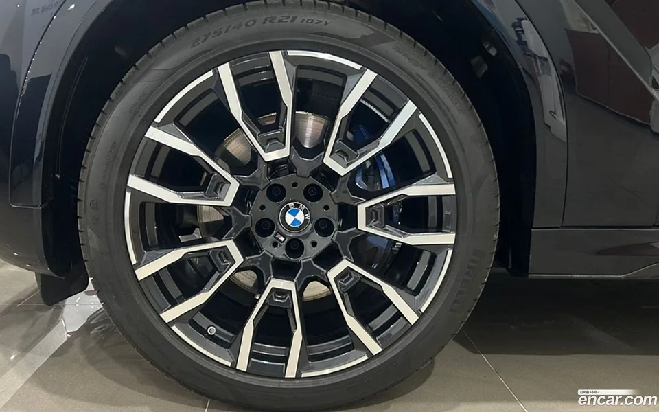 BMW X6 xDrive40i M 2024 — миниатюра 5