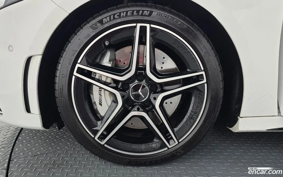 Mercedes-Benz A-Class AMG A35 4MATIC 2023 — миниатюра 2