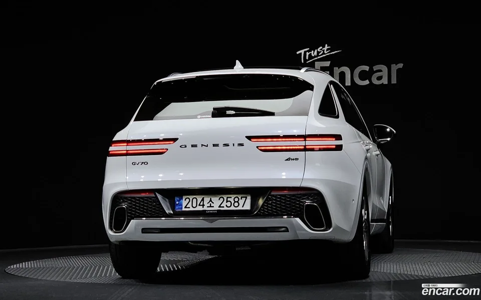 Genesis GV70 2.5T AWD 2023 — миниатюра 4