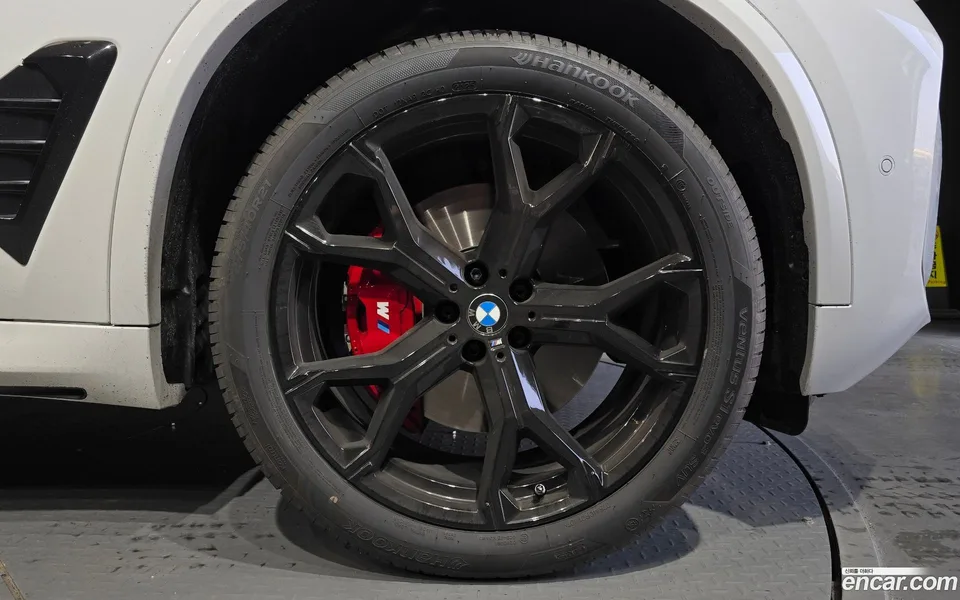BMW X5 xDrive 40i M 2025 — миниатюра 2