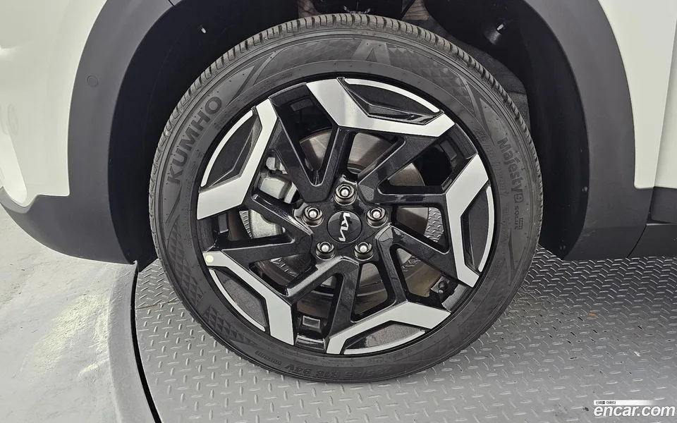 Kia Seltos 1.6 2WD 2024 — миниатюра 2