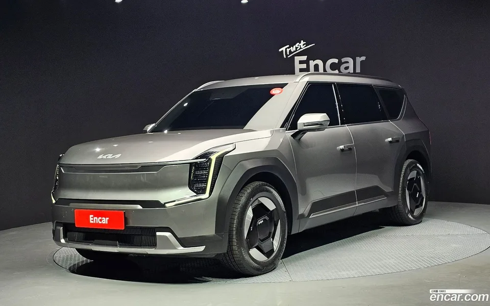 Kia EV9 4WD 2023 — фото 1, купить с доставкой в Москву