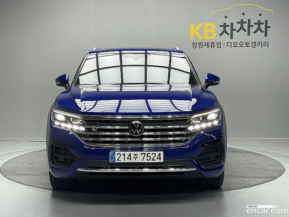 Volkswagen Touareg 3.0 TDI R-Line 2023 — миниатюра 3