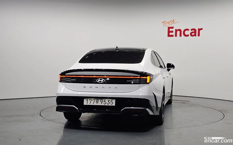 Hyundai Sonata The Edge Hybrid 2024 — миниатюра 4