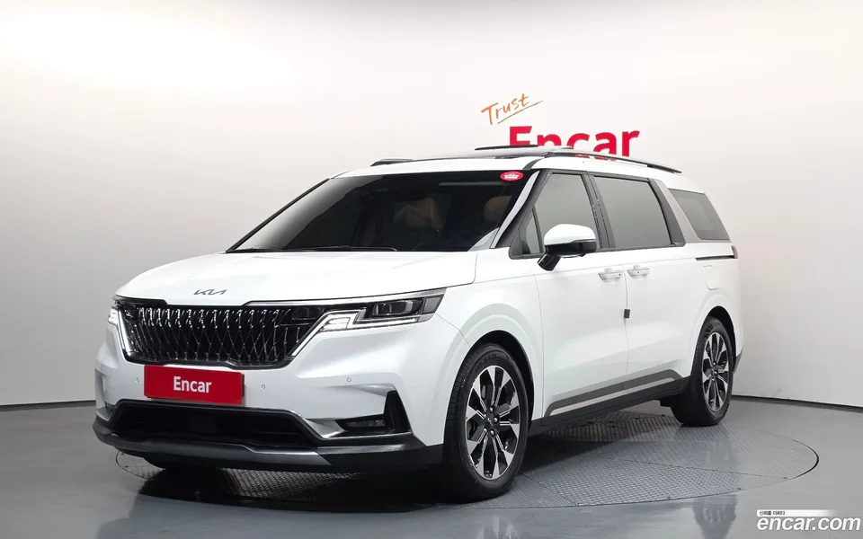 Kia Carnival 7 2022 — фото 1, купить с доставкой в Москву