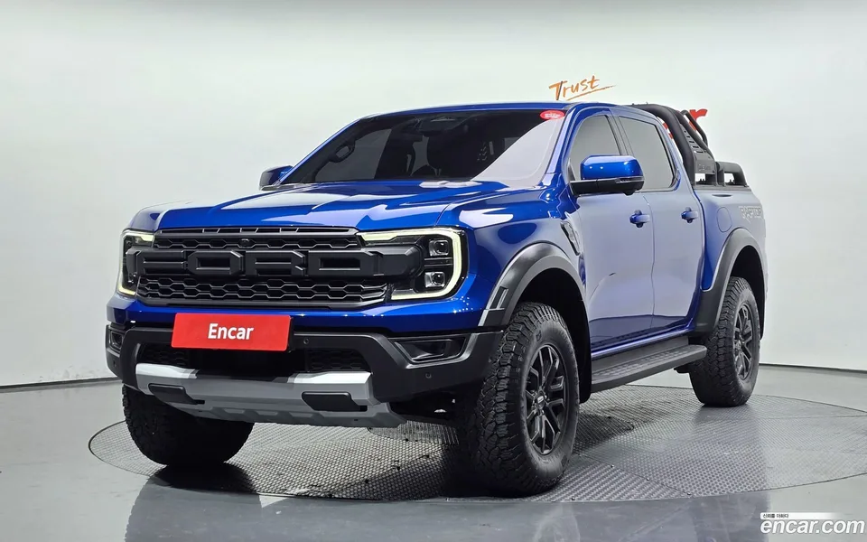 Ford Ranger 2.0 2024 — photo 1, buy with delivery to Moscow