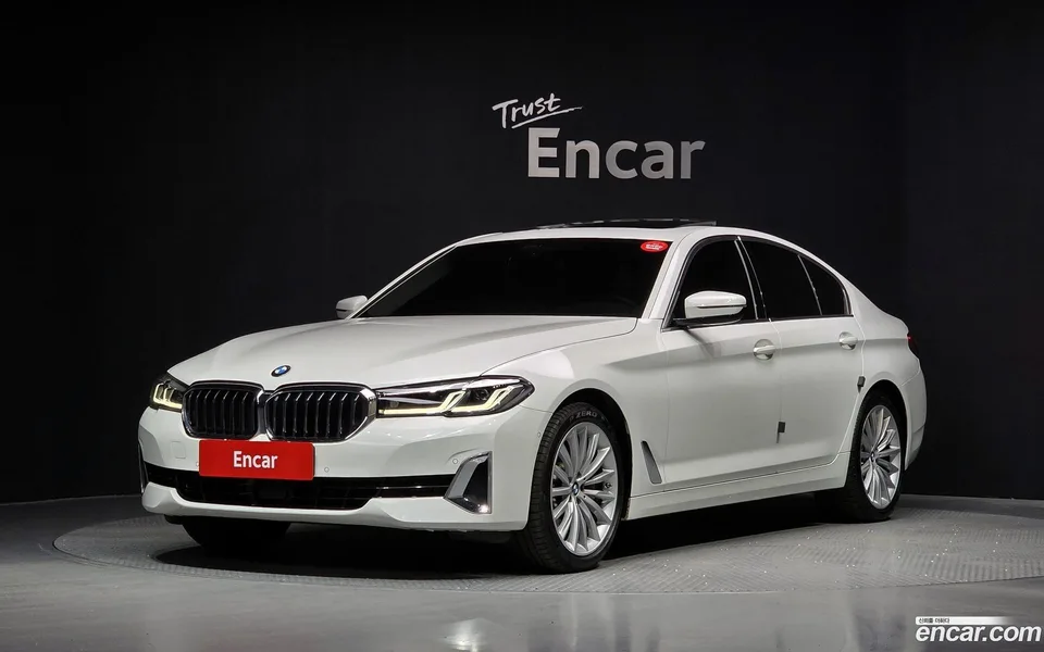 BMW 5 Series 530i 2023 — фото 1, купить с доставкой в Москву