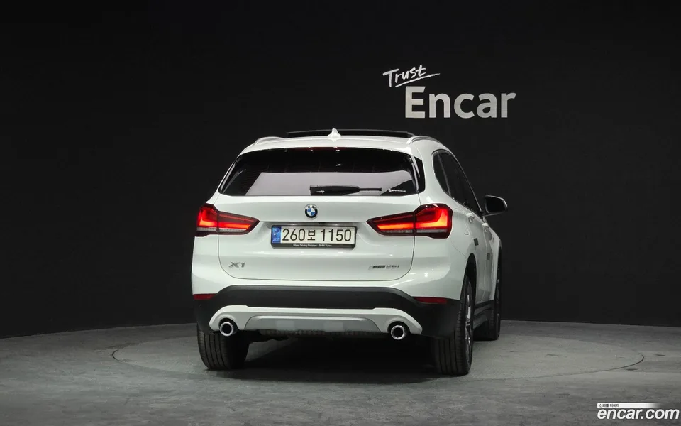 BMW X1 xDrive 20i xLine 2022 — миниатюра 4