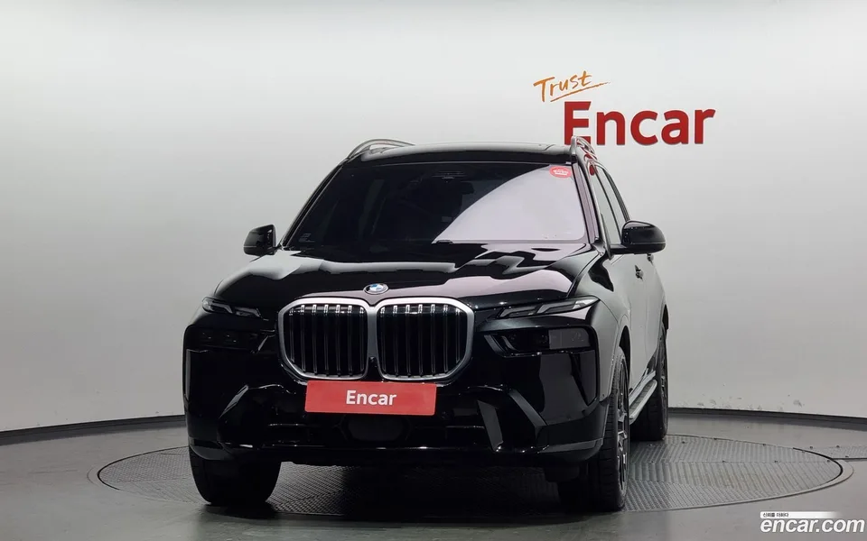 BMW X7 xDrive 40i M 7 2023 — миниатюра 3