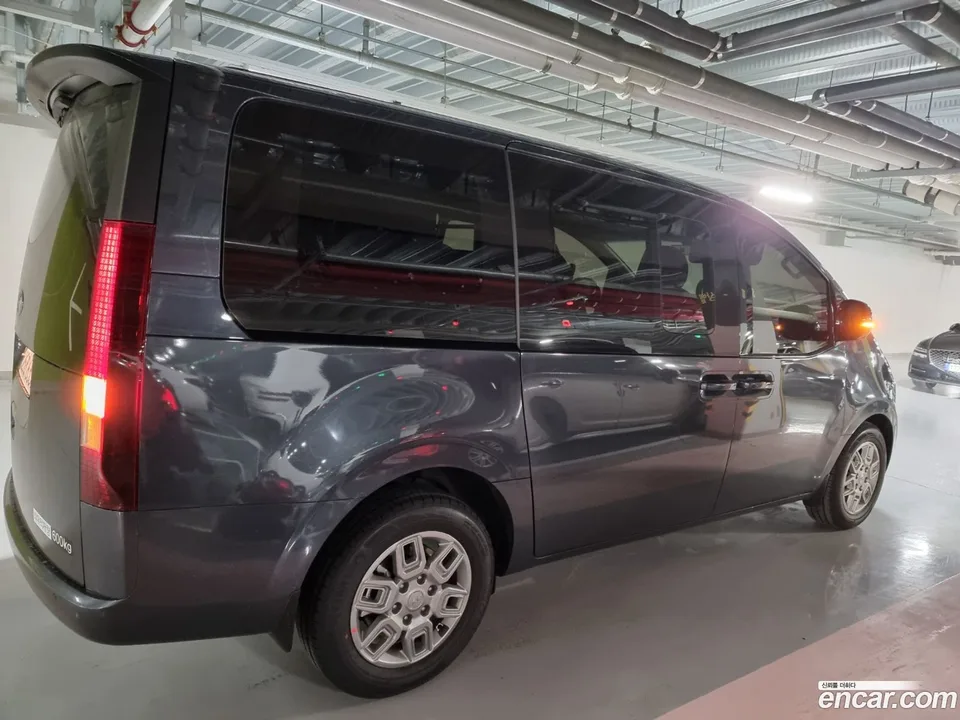 Hyundai Staria HEV 1.6 5 2024 — миниатюра 4