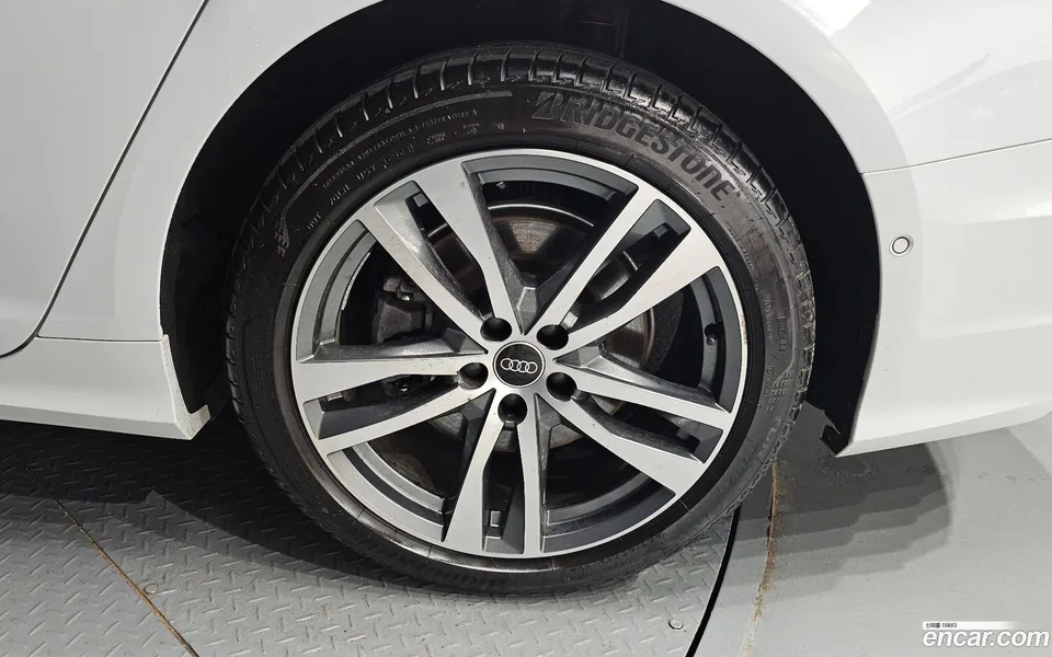 Audi A6 45 TFSI 2022 — миниатюра 5