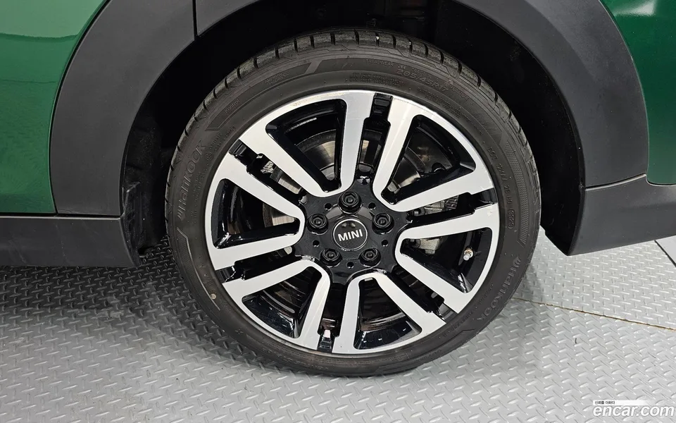 MINI Cooper S 5 2024 — миниатюра 2
