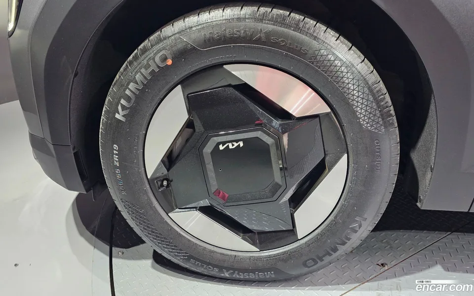 Kia EV9 4WD 2023 — миниатюра 2