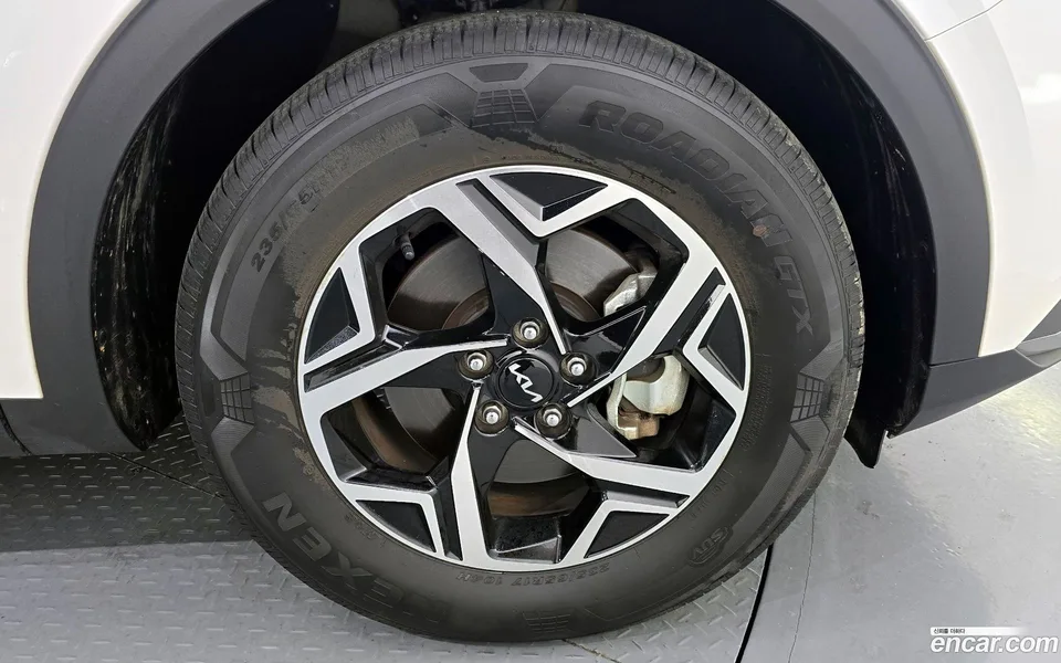 Kia Sportage 2.0 2WD 2022 — миниатюра 2