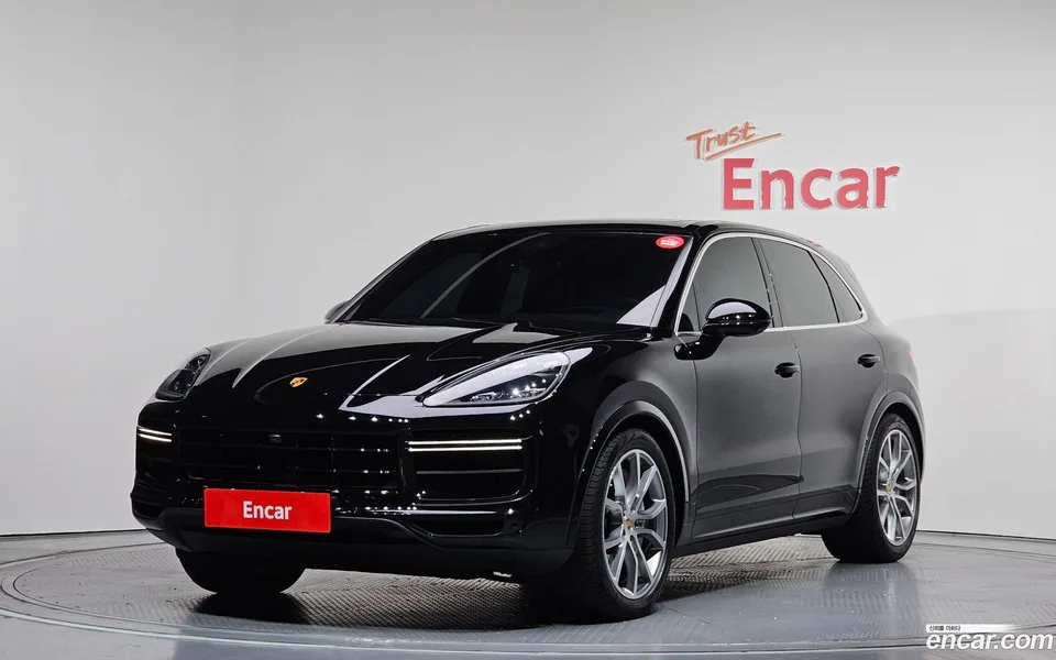 Porsche Cayenne 4.0 2023 — фото 1, купить с доставкой в Москву