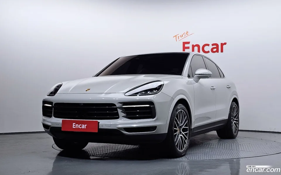 Porsche Cayenne 3.0 2023 — фото 1, купить с доставкой в Москву