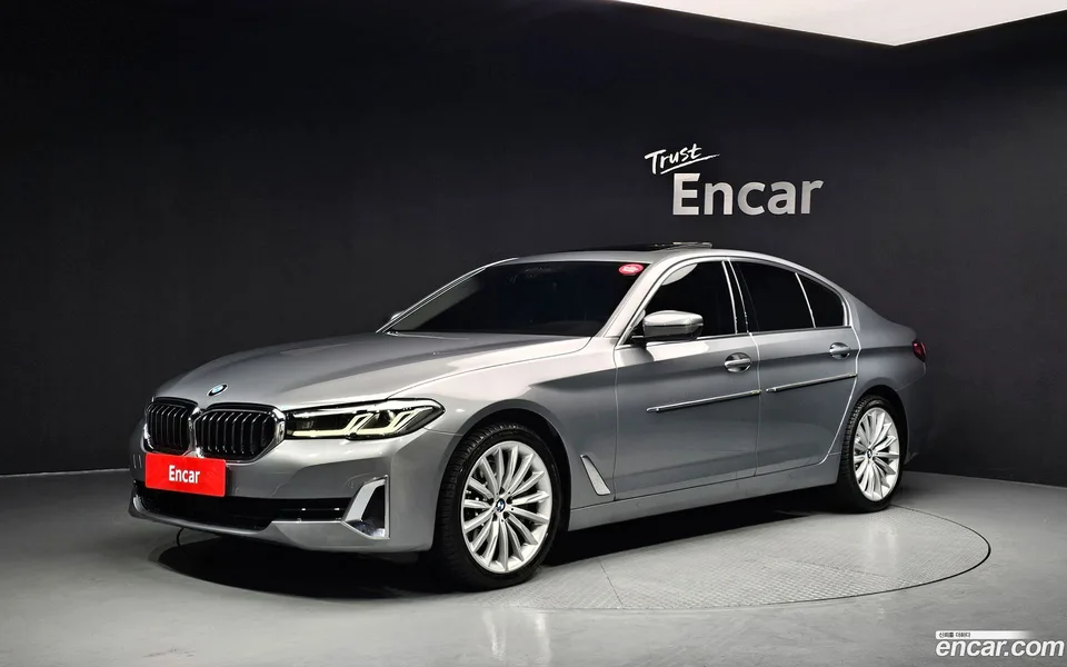 BMW 5 Series 530i 2023 — фото 1, купить с доставкой в Москву