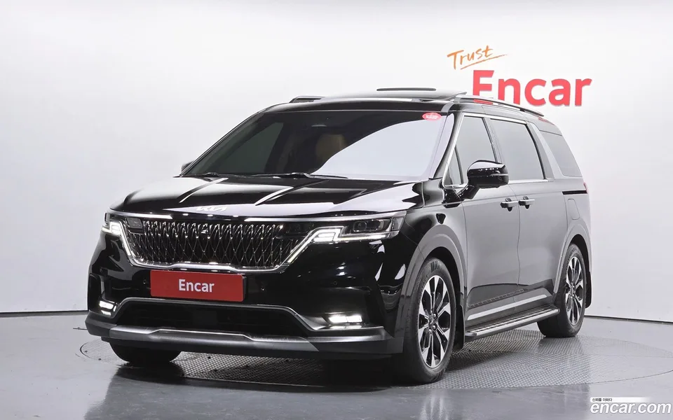 Kia Carnival 7 2022 — фото 1, купить с доставкой в Москву